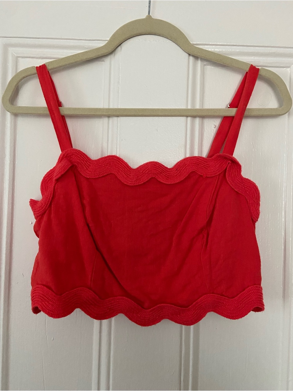 Women's Red Scallop-Edge Crop Top